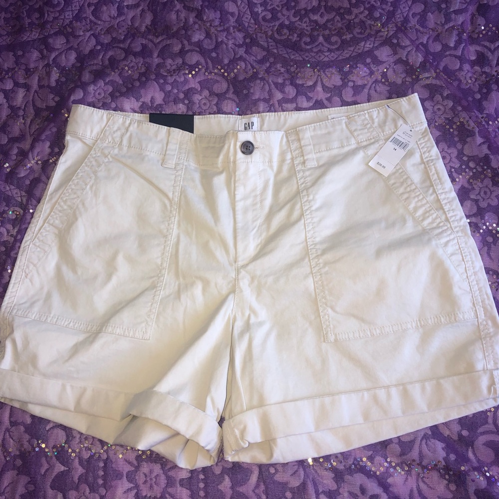 Gap new girlfriend khaki shorts stretch mid rise women’s size 14